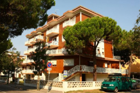 Flat in building with lift 200m from the sea